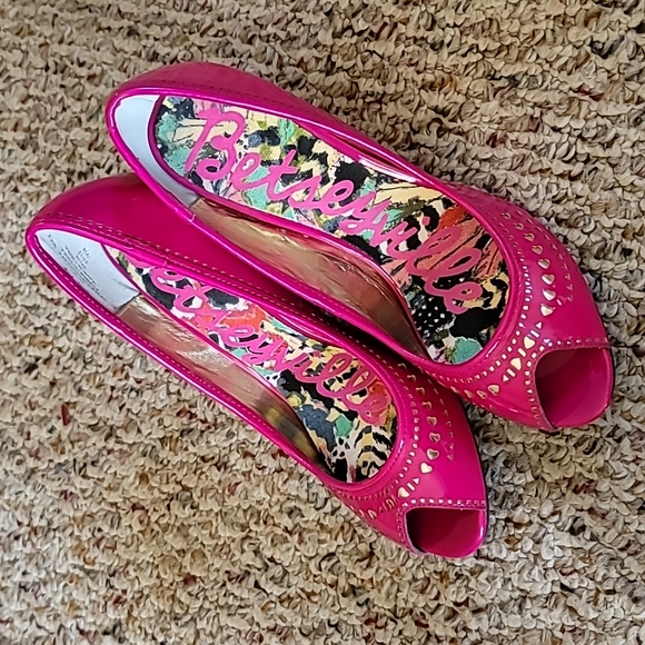 Betsey Johnson Shoes Betseyville Hot Pink Pumps Poshmark